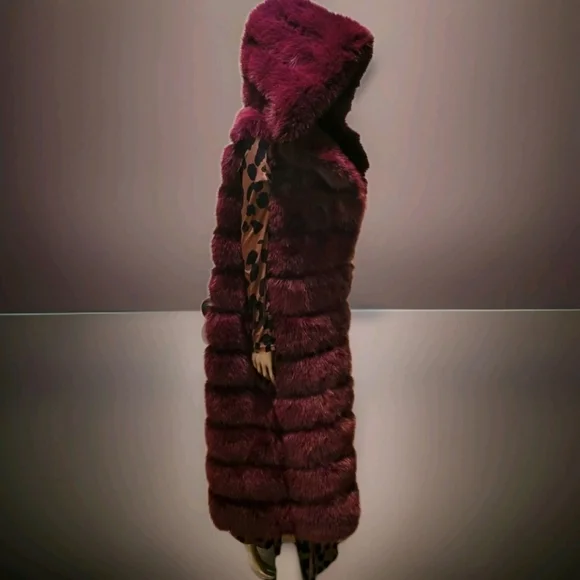 SOLD NWT Luxurious Burgandy Faux Fur Long Hooded Vest Sz M - Picture 12 of 16
